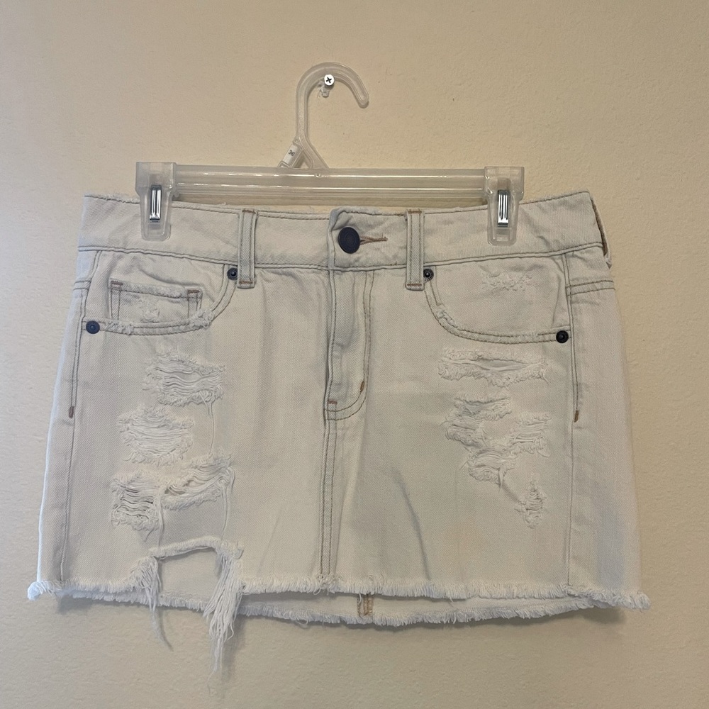 American Eagle Acid Wash Mini Skirt. Size 4. Great Condition.
